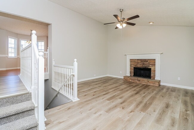 Photo - 268 Fairview Ln