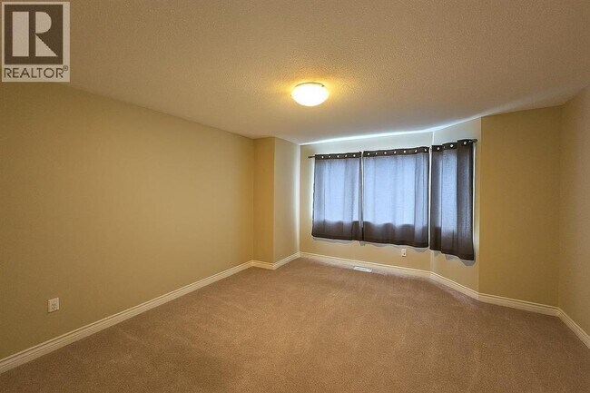 11338-11382 82 Ave