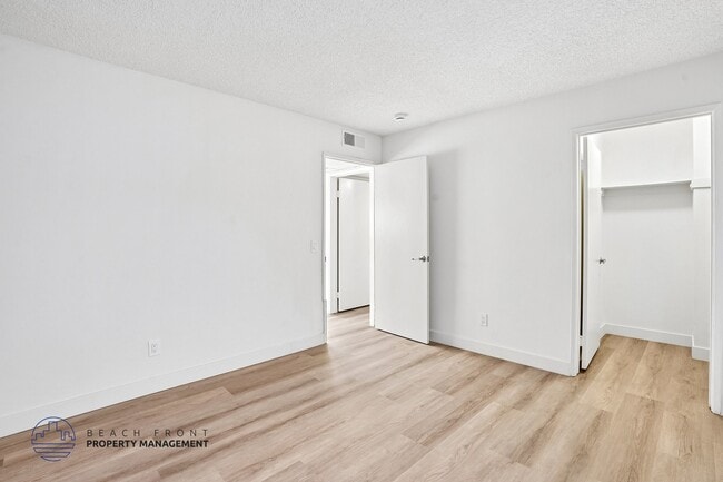Photo - Grand View Tower Apartments