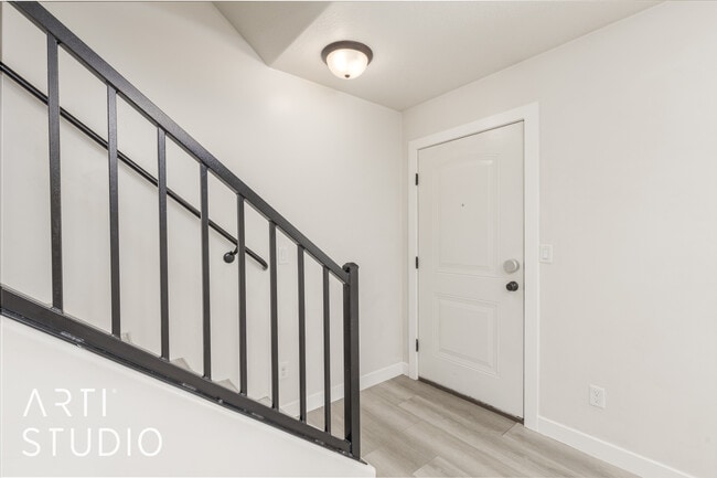 Photo - 2801 E 450 N