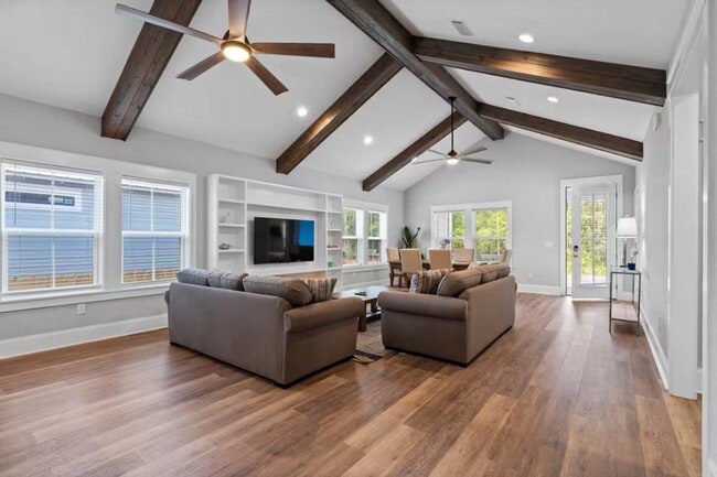 Building Photo - 1152 N County Hwy 393 Unit ID1447135P