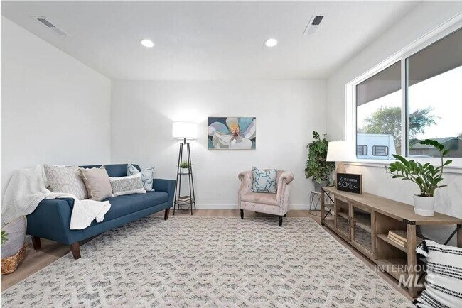 Photo - 139 Goodall St