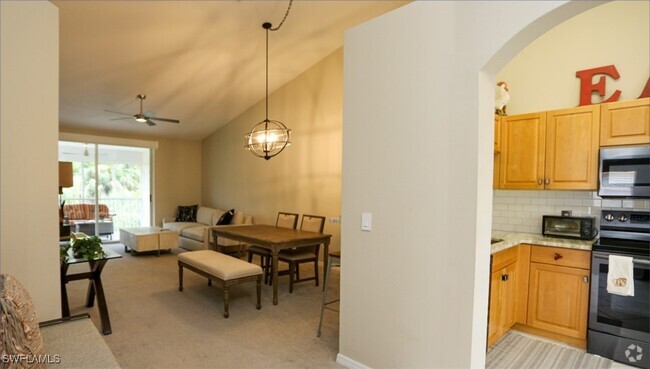 Building Photo - 6645 Huntington Lakes Cir Unit 201 Rental