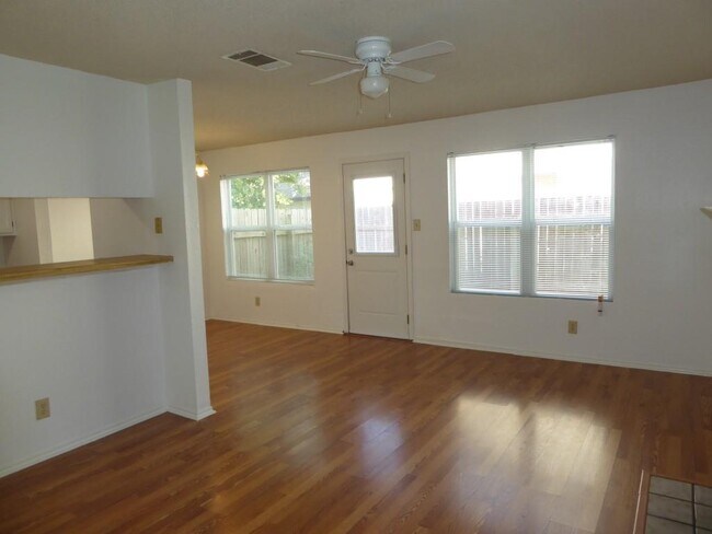 Photo - 9102 Sanger Dr