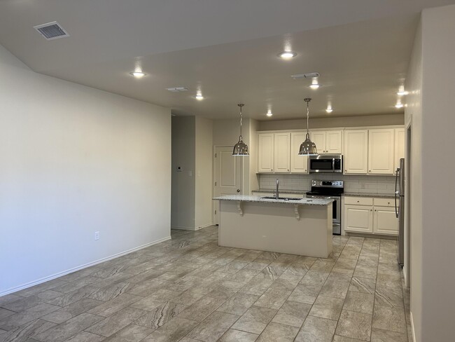 Photo - 11605 Evanston Ave