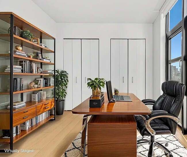 Photo - 171 Suffolk St Unit 4D