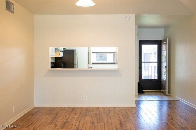 Building Photo - 1801 Courtyard Way Unit D201