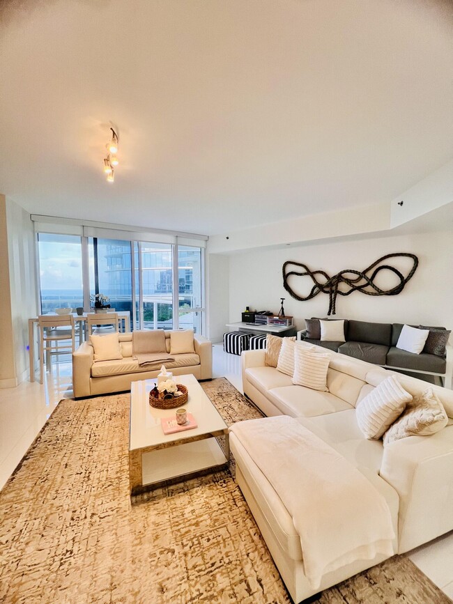 Photo - 15811 Collins Ave Condominio Unidad 407