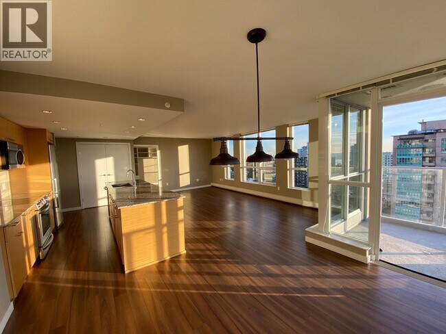 Photo - 135 17th Street E Unit 1401