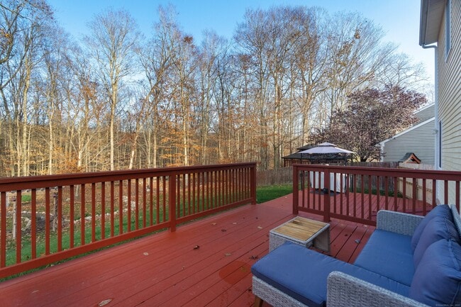 Photo - 240 Heather Glen Ln