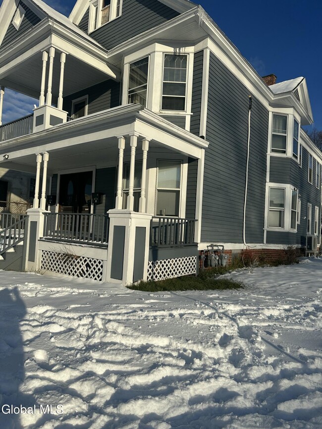 Building Photo - 312 5th Ave Unit 1