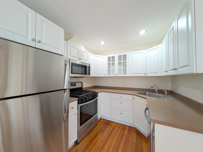 Photo - 5 Locke St Unit 2
