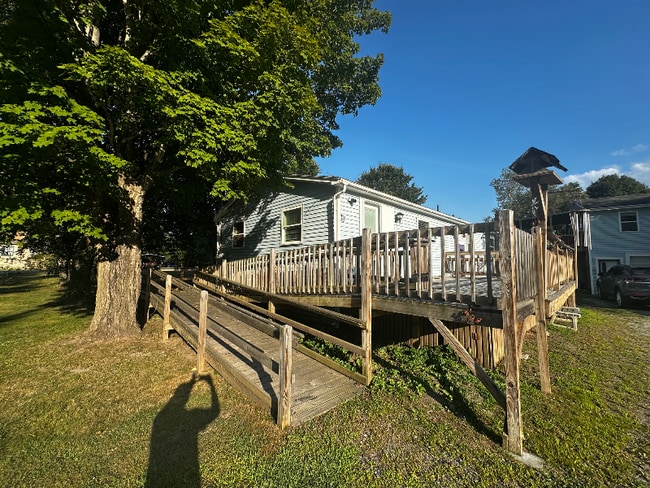 Photo - 686 S Windsor St Casa