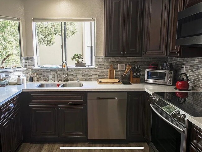 Building Photo - "Chic & Cozy 2BR/2BA Retreat in Santa Clara – Perfect for Modern Living!"