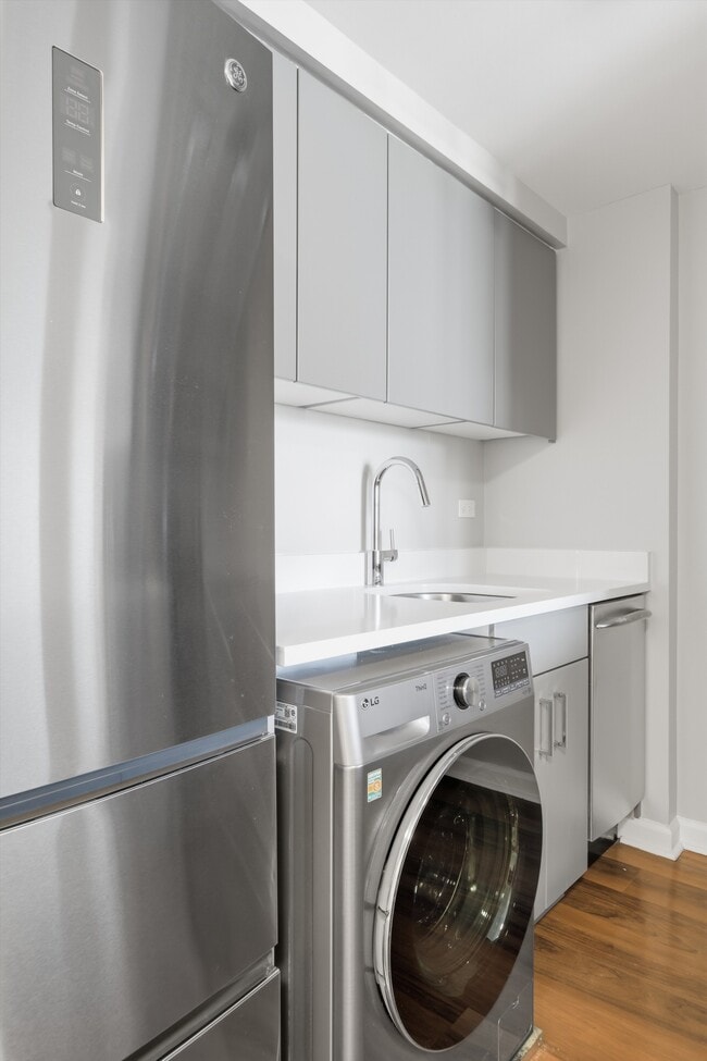 Photo - Evanston Place