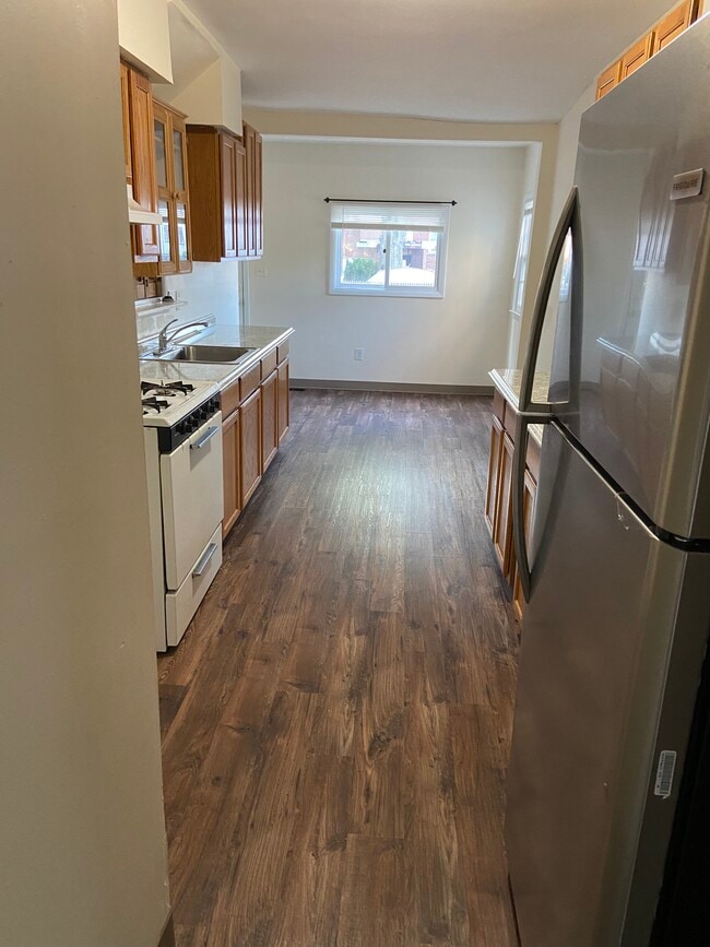 Building Photo - 316 Denison St Rental