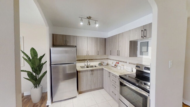 Building Photo - Faywood-Vinci Community