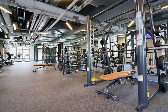 Photo - 151 W Superior St