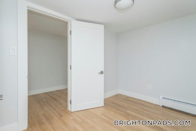 Photo - 35 South St Unidad B2