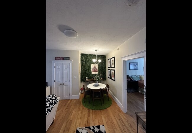 408 Neponset Ave Unidad 2R