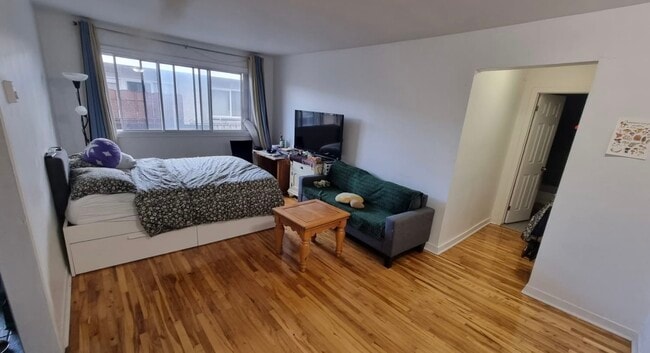 Photo - 3919 Newmarch