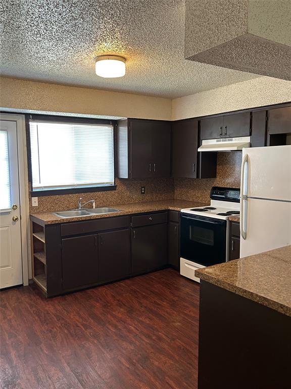 Photo - 908 Emile St Unit 12