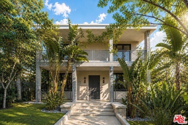 1724 N Sierra Bonita Ave