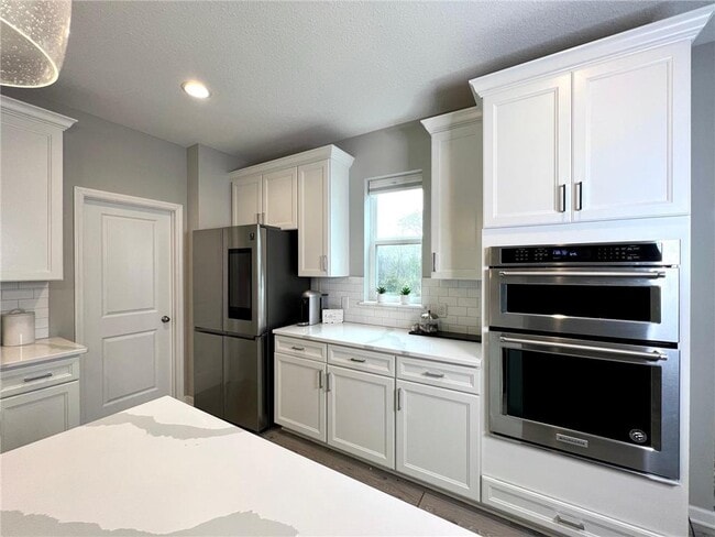 Photo - 15633 Dakota Ave