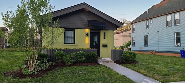 Looks great from the street. - 1444 Sheridan St