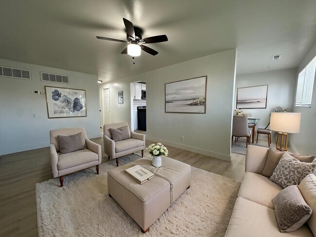 Building Photo - 1821 Parkway Blvd Unit #1