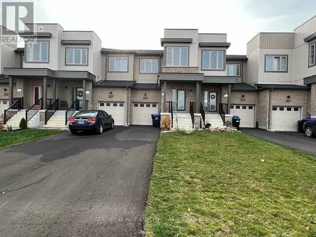 Photo - 305 Atkinson St