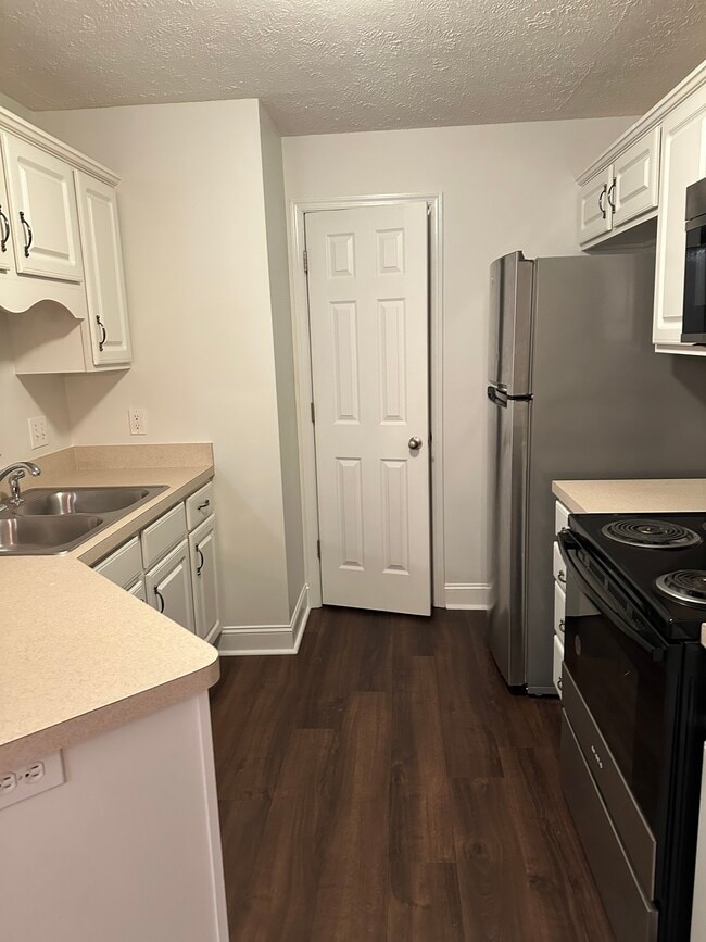 Photo - 623 Wyndhurst Dr Unidad 105