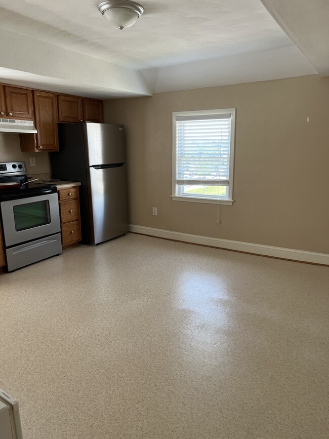 Photo - 203 E Jackson Ave