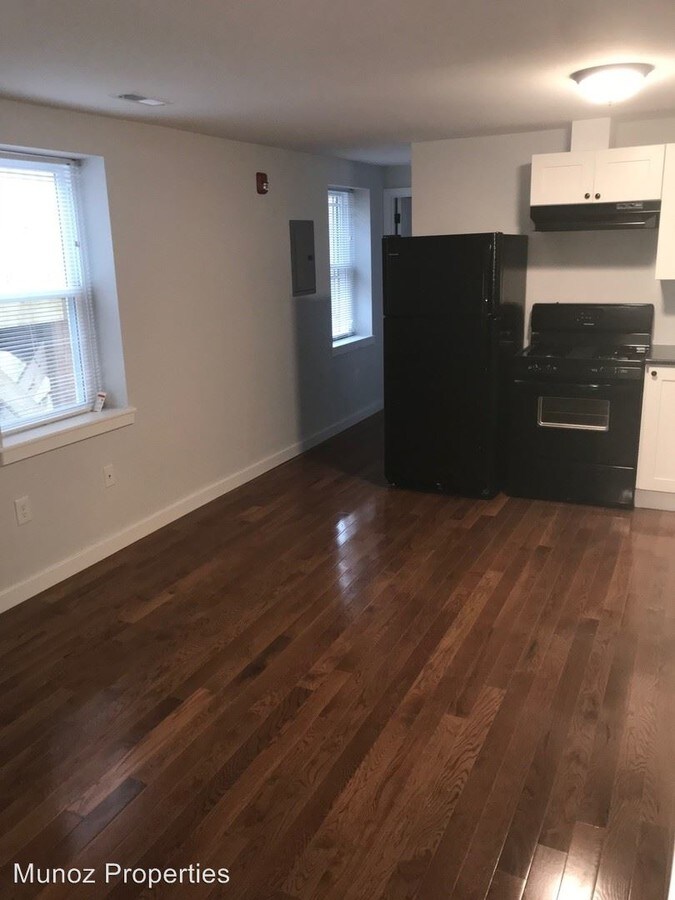 Photo - 223 Market St