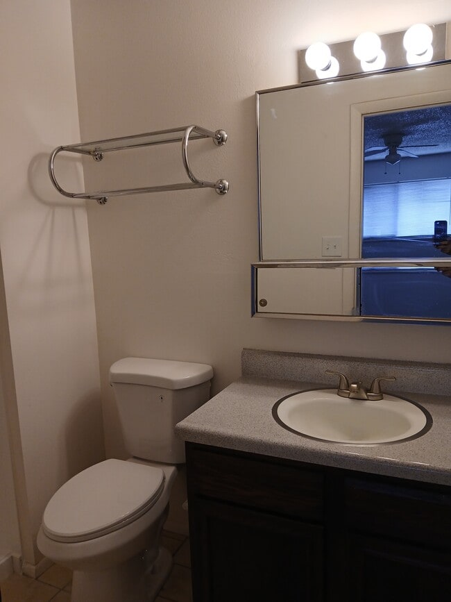 4211 Forrest Hill Rd Unit 8