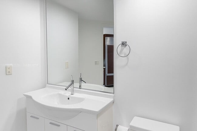 Photo - 475 Brickell Ave Unit 408