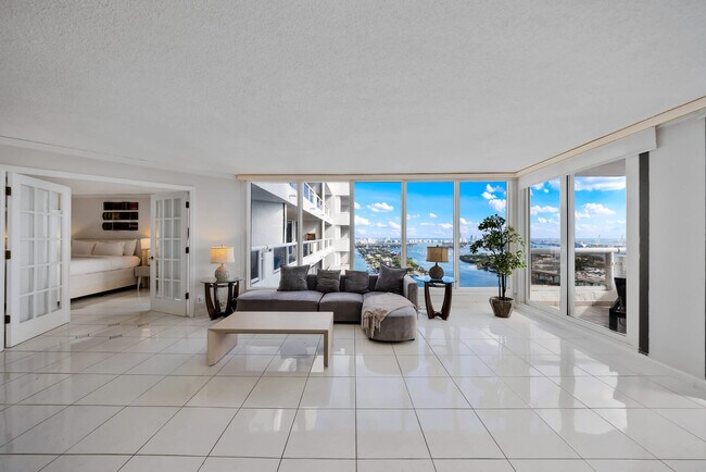 Photo - 1717 N Bayshore Dr Unit SI ID1054122P