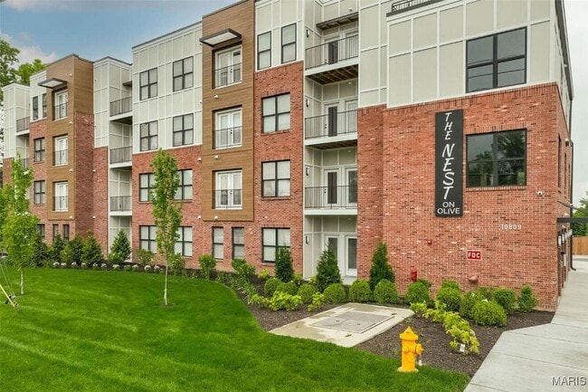 Building Photo - 10809 Olive Blvd Unit 203 Rental