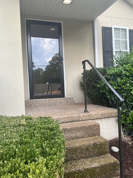 Photo - 1001 Clifton Ln Unit 7