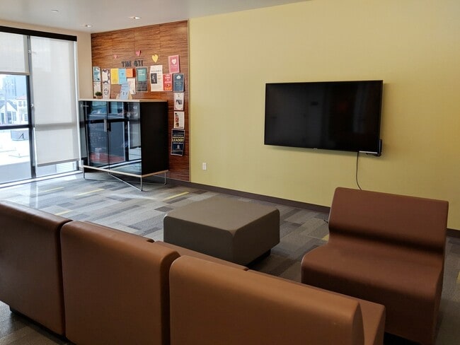 Common Area - 75 Arkansas