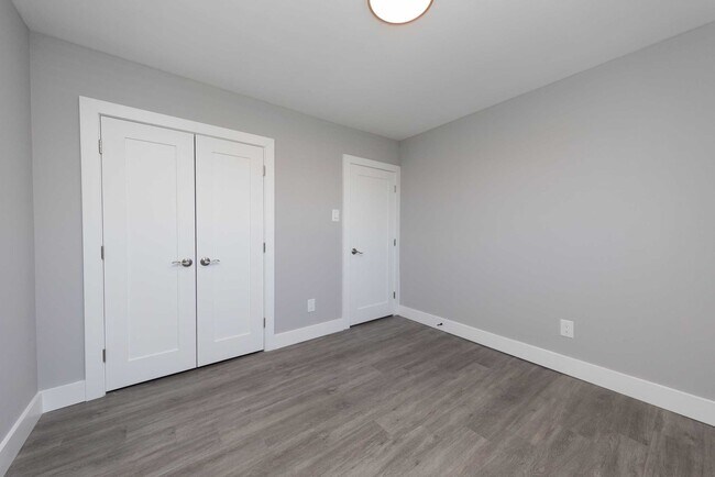 Photo - St. Laurent Apartments