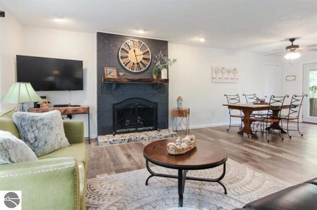 Photo - 4019 Williamsburg Rd