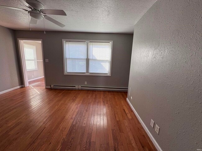 Photo - 2112 W 11th St