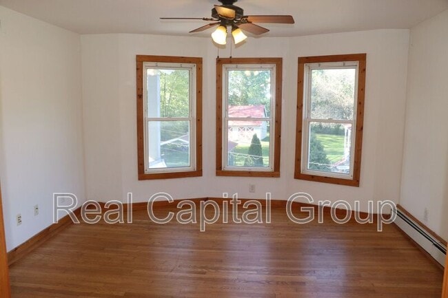 Photo - 5 Ferris St Unit Floor 2