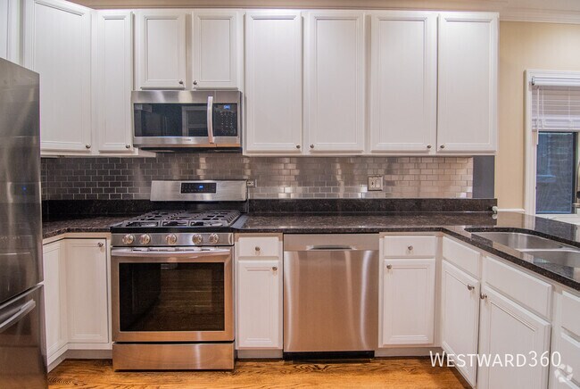 Building Photo - WICKER PARK / DUPLEX / 4 Bedroom 3 bathroo... Unit 1STFLOOR Rental