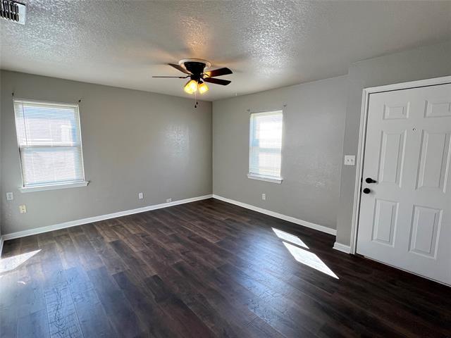 Photo - 415 Glenn Dr