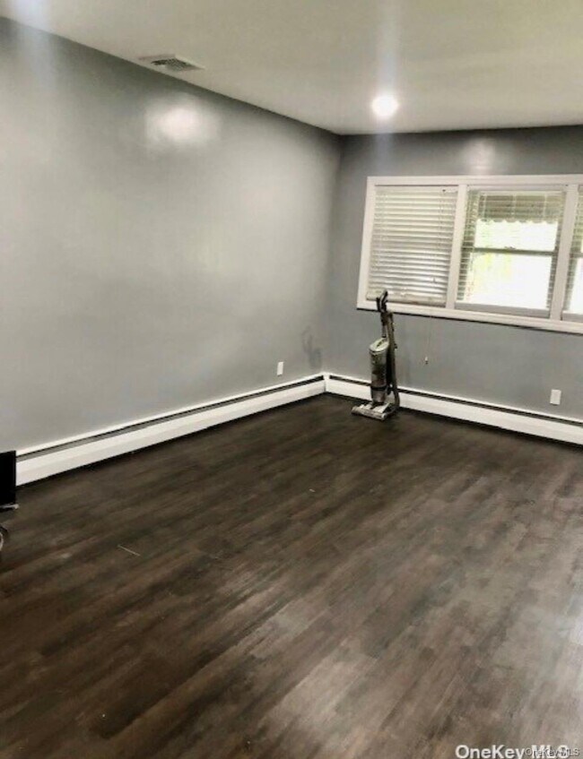 Photo - 1099 Nugent Ave