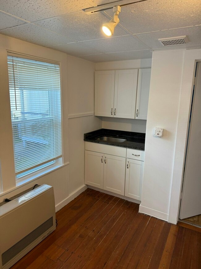 Photo - 66 Friend St Unidad 68 1st FLR left