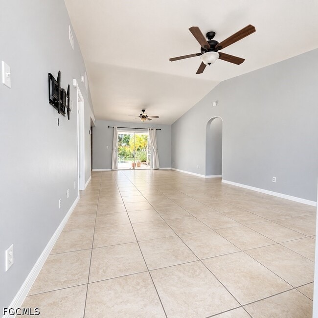 Photo - 124 SE 27th St