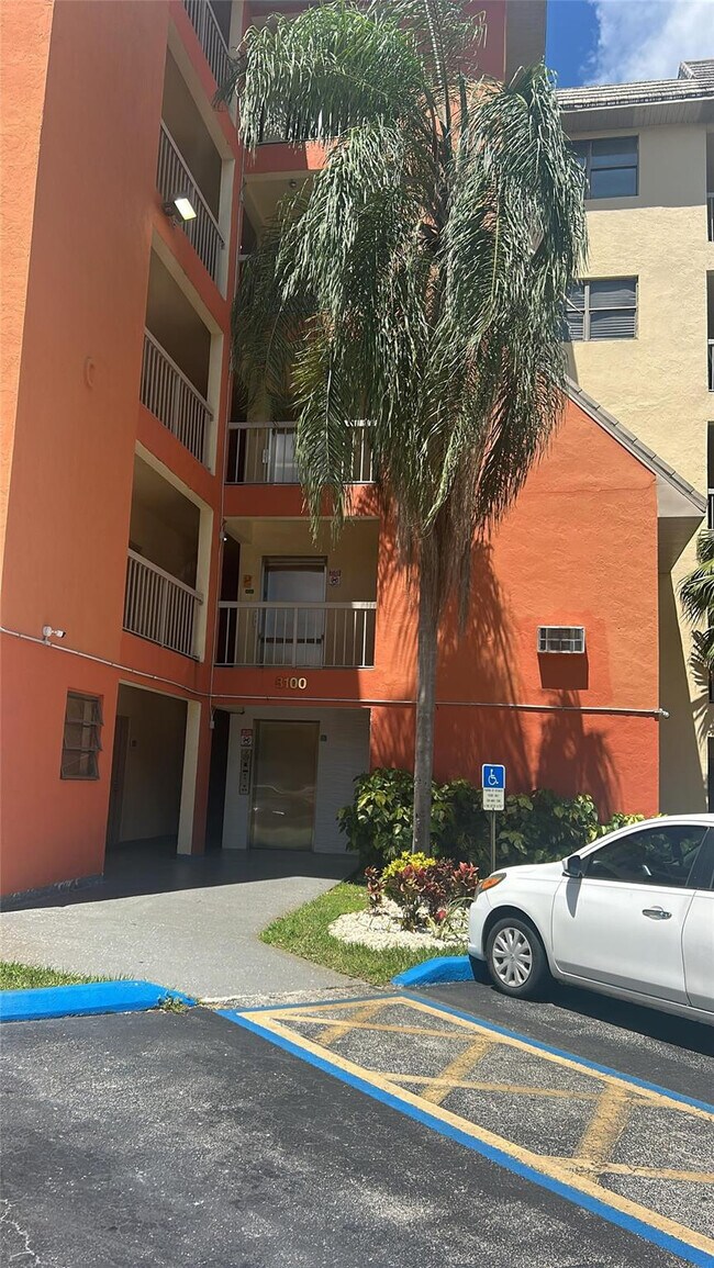 Photo - 8100 Geneva Ct Unit 535